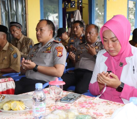 HARI BHAYANGKARA KE-80, POLRES BENGKULU UTARA GELAR BAKTI KESEHATAN DI DESA MARGA SAKTI