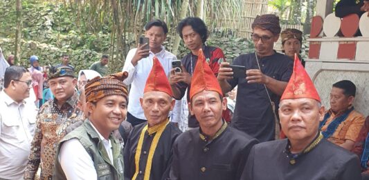 Menhut RI Serahkan SK Hutan Adat Kepada 6 Komunitas Masyarakat Adat Rejang Kabupaten Lebong